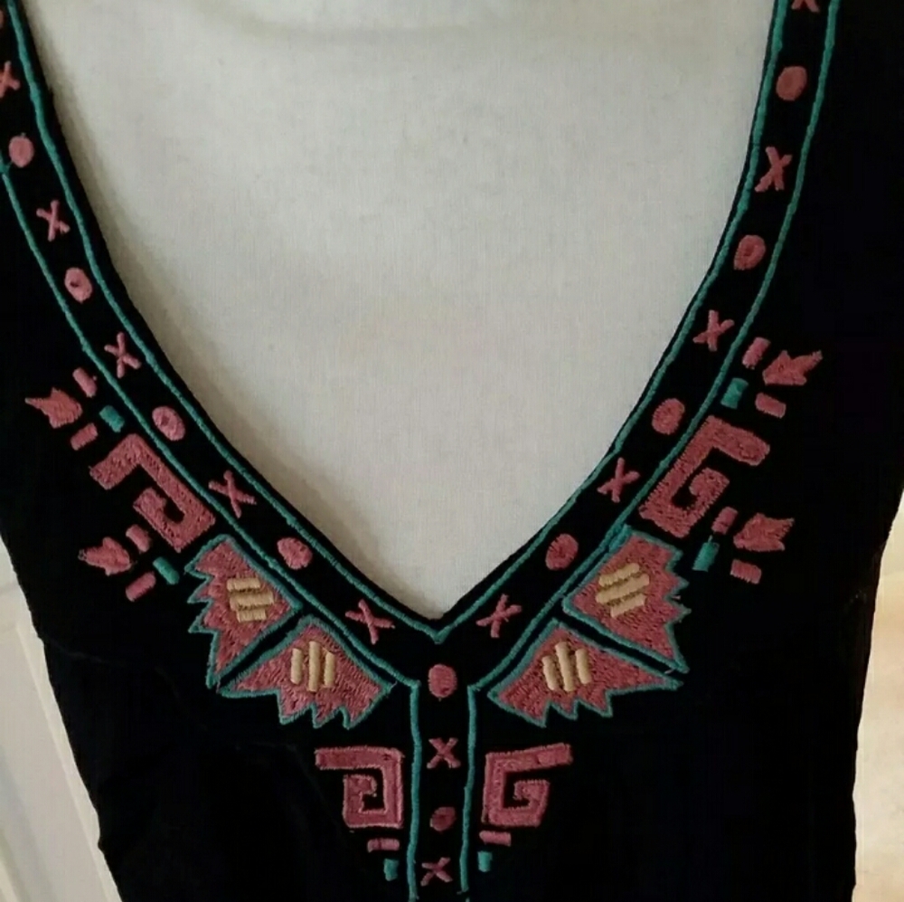 Willow & Clay Womens XS Embroidery Dress